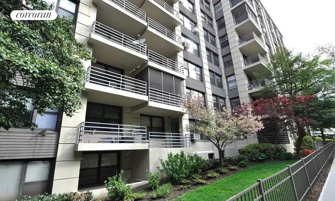 #12 photo, 98-51 64TH Avenue, Rego Park , NY 11374