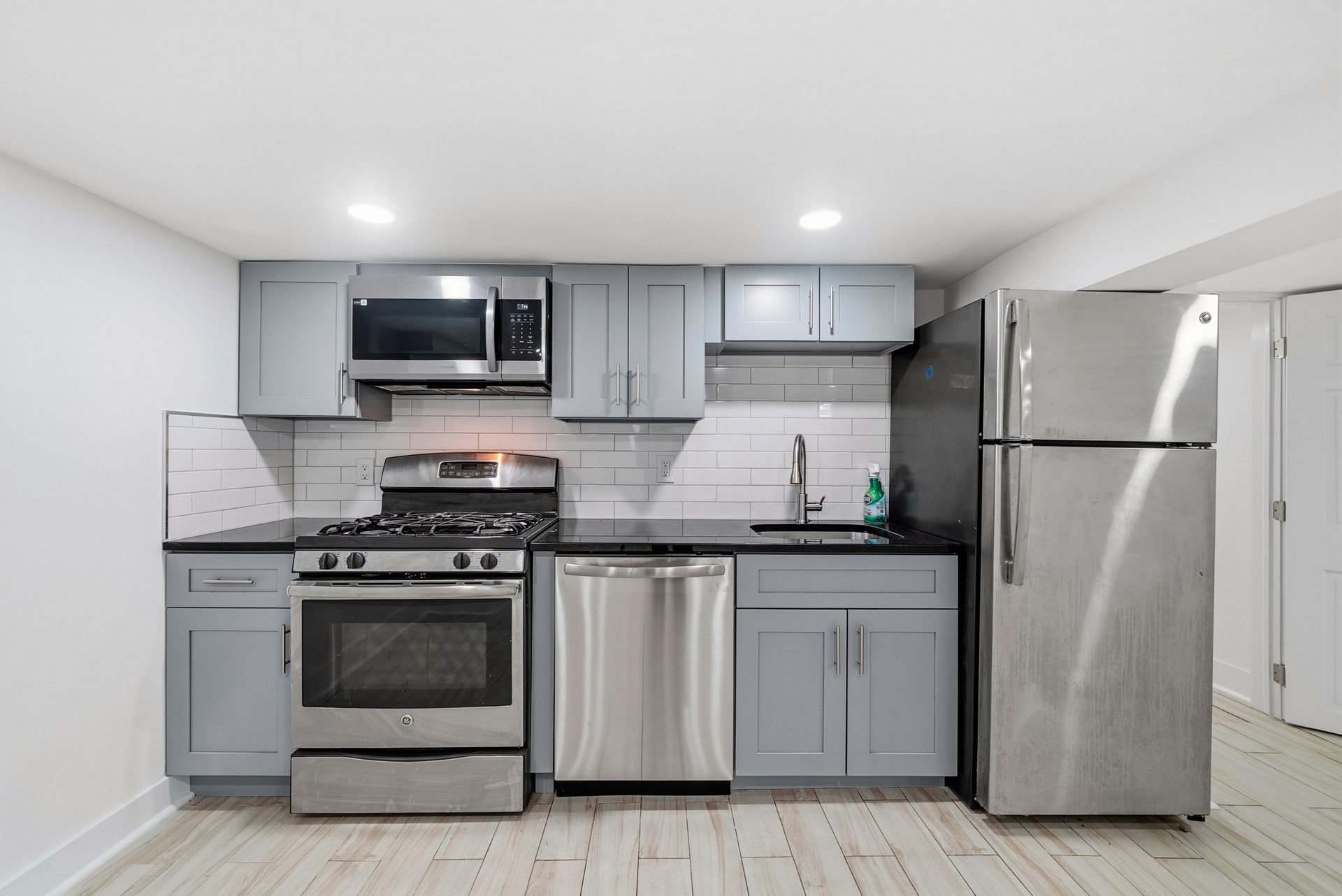 #20 photo, 35-33 34th Street, Long Island City , NY 11106