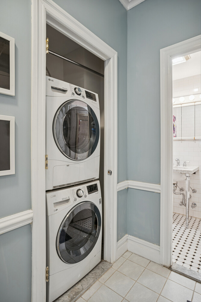 #7 photo, New York City, Yorkville , NY 10128