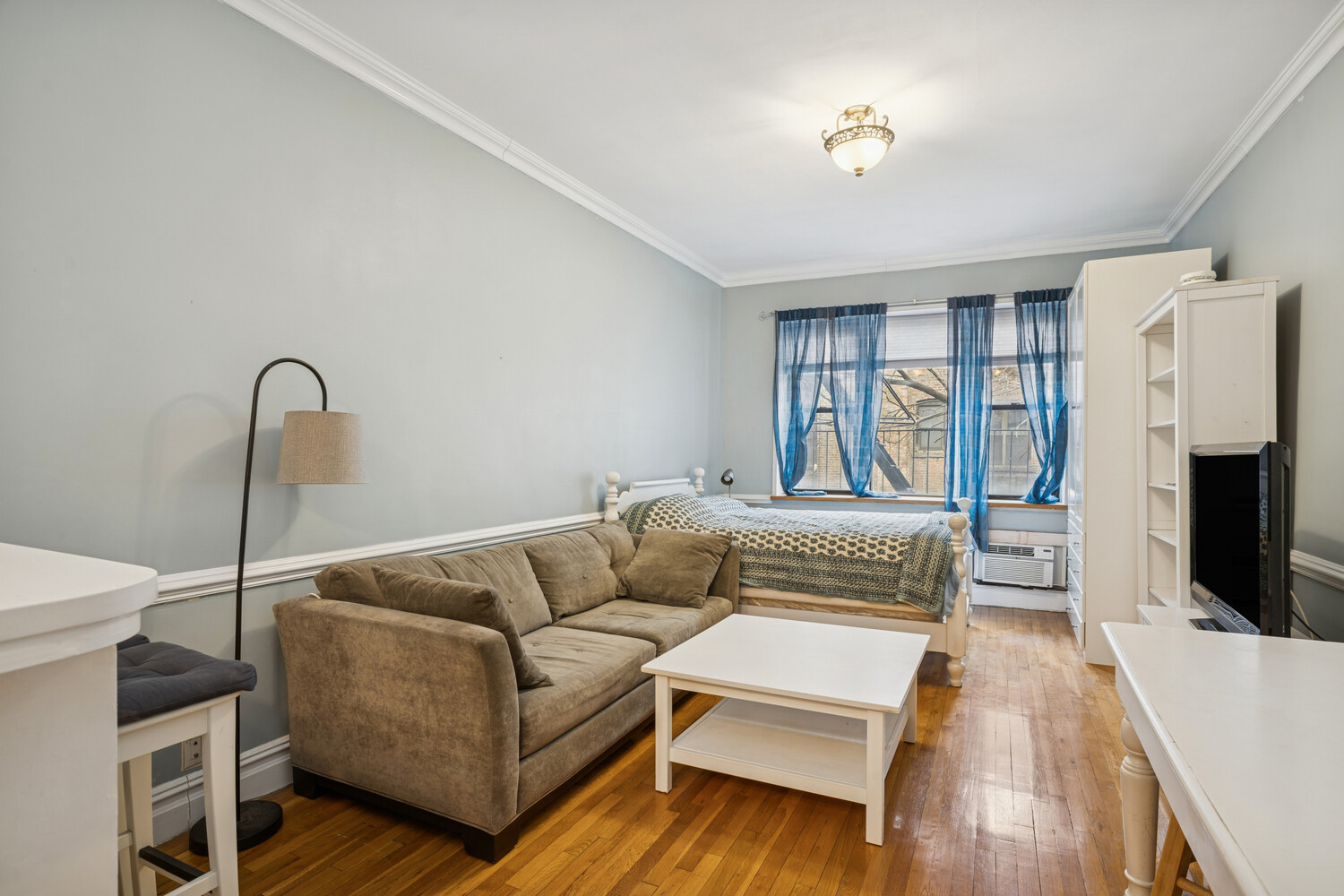 #8 photo, New York City, Yorkville , NY 10128