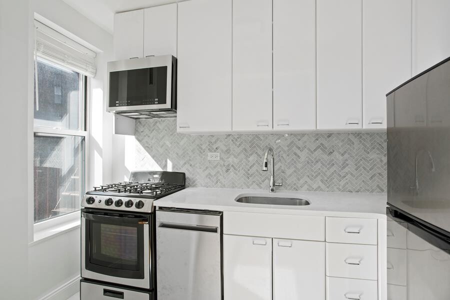 #1 photo, 360 W 55TH Street, מנהטן Hell's Kitchen , NY 10019