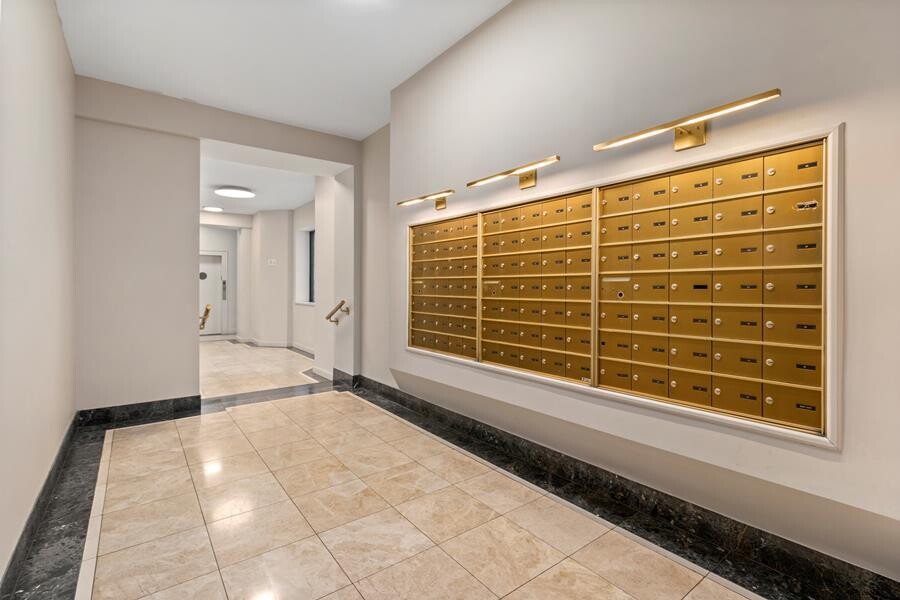 #8 photo, 360 W 55TH Street, מנהטן Hell's Kitchen , NY 10019