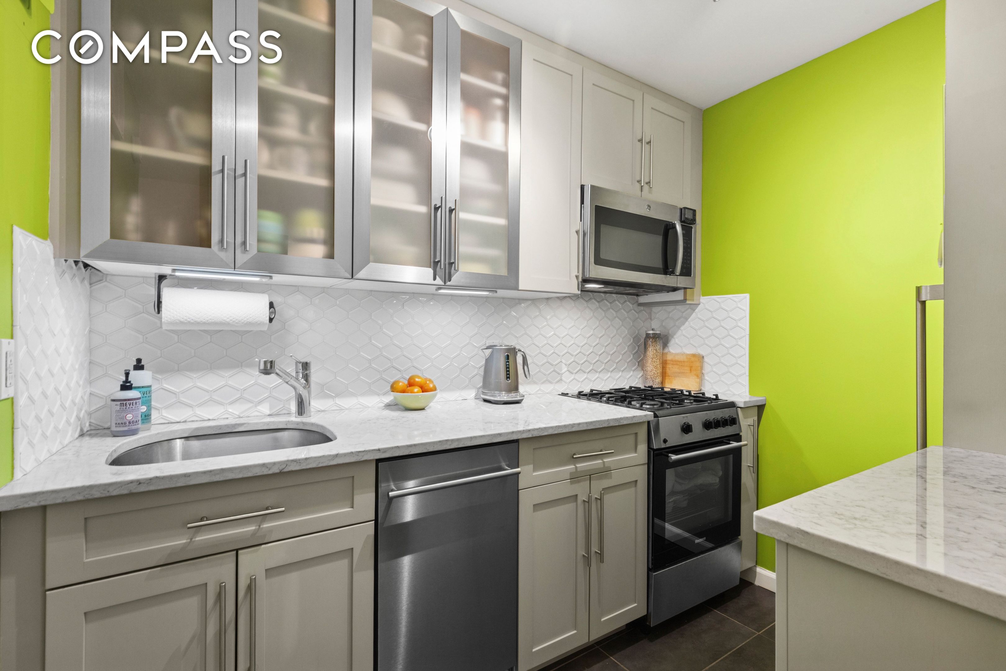 #1 photo, 333 E 79th Street, מנהטן Upper East Side , NY 10075