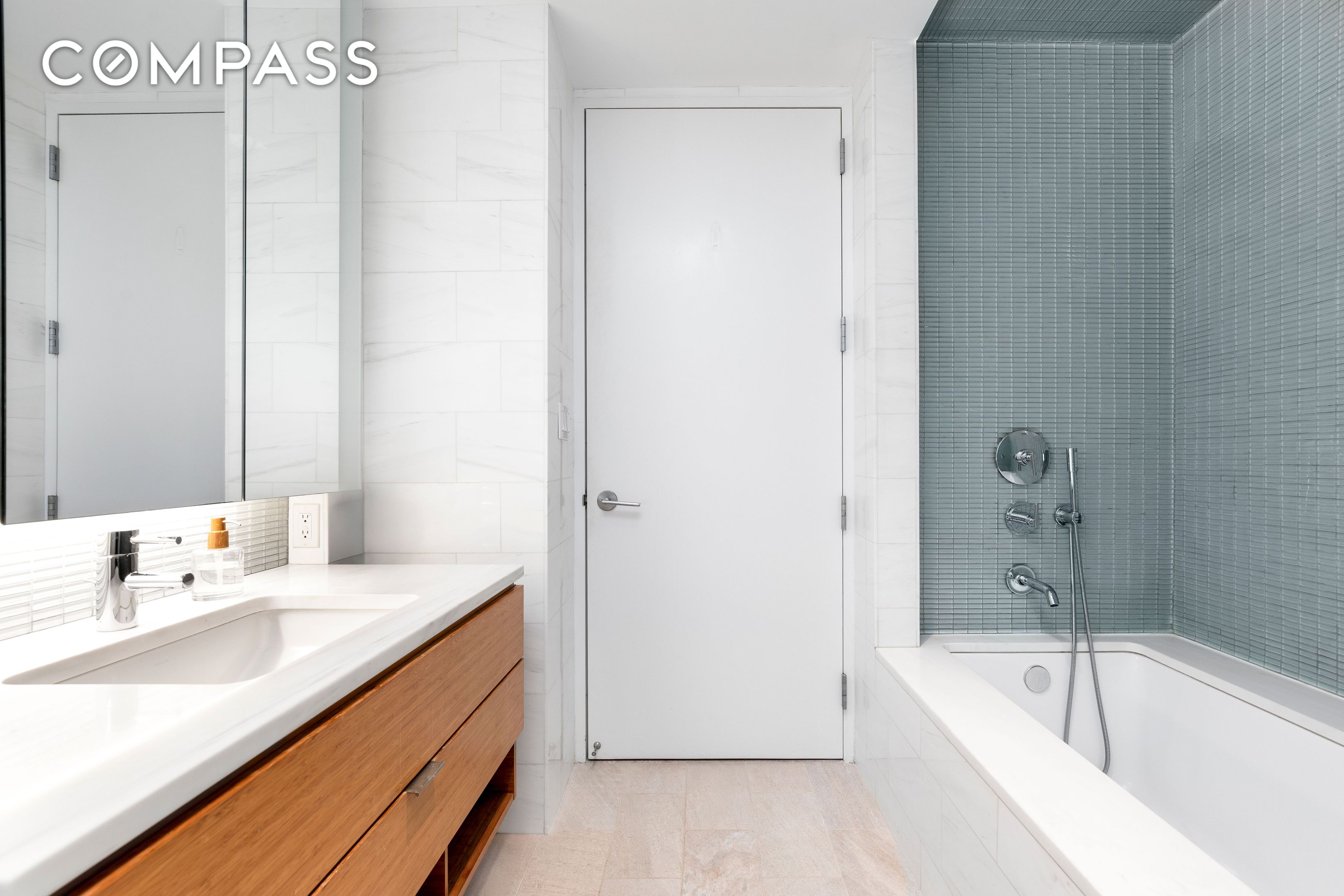 #7 photo, 303 E 33rd Street, Kips Bay , NY 10016