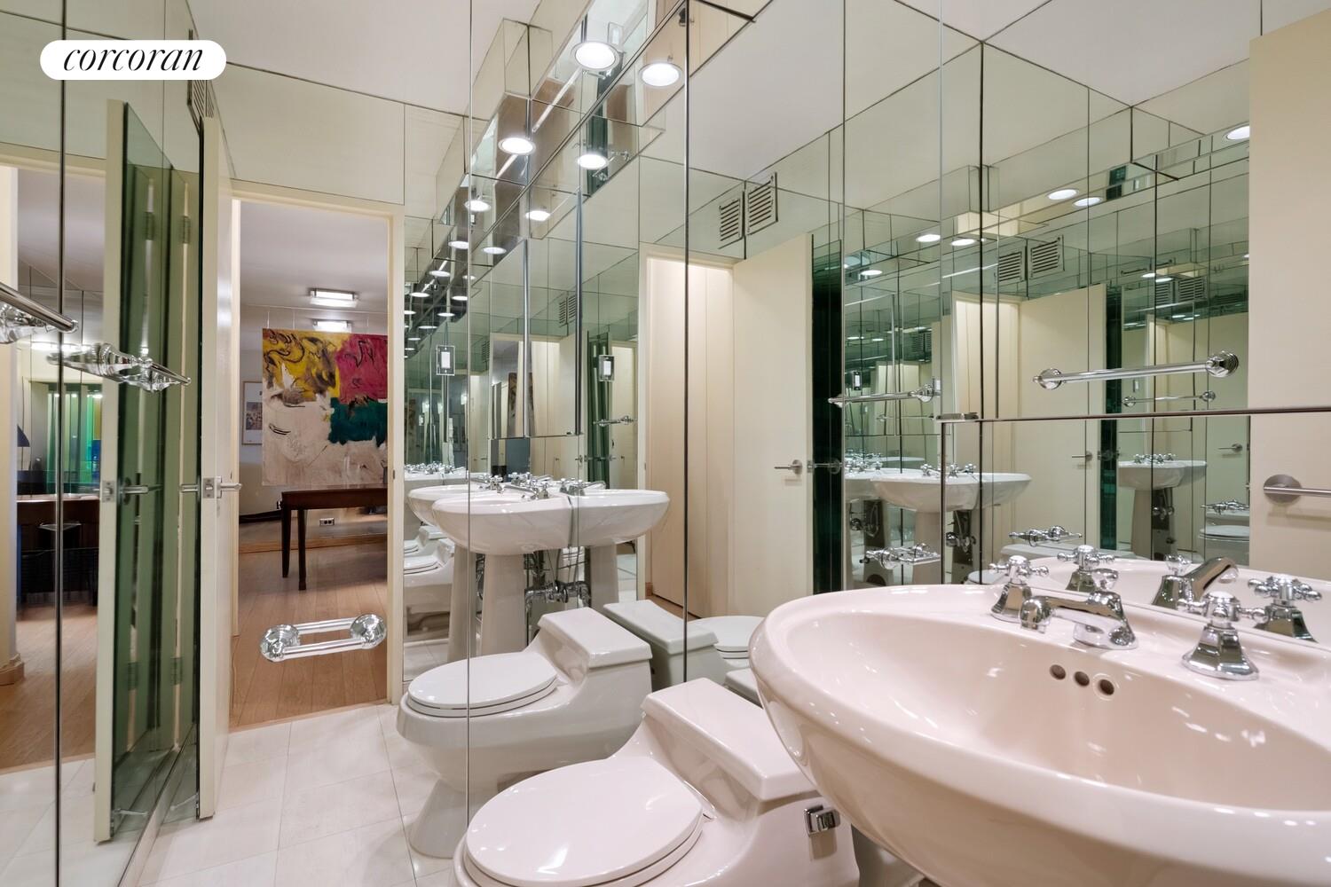 #8 photo, New York City, מנהטן Lincoln Square , NY 10023