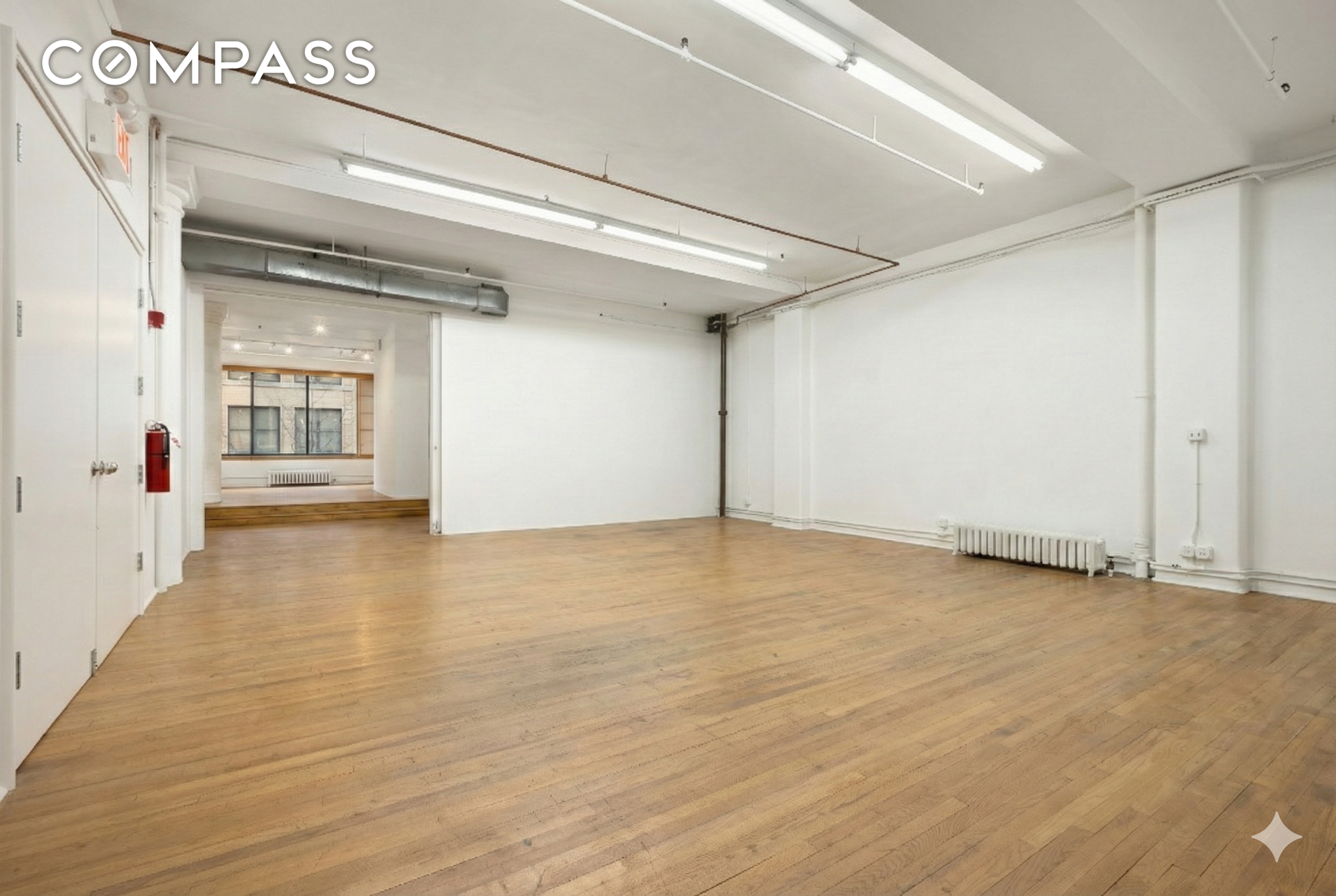 #10 photo, 17 W 17th Street, Flatiron , NY 10011