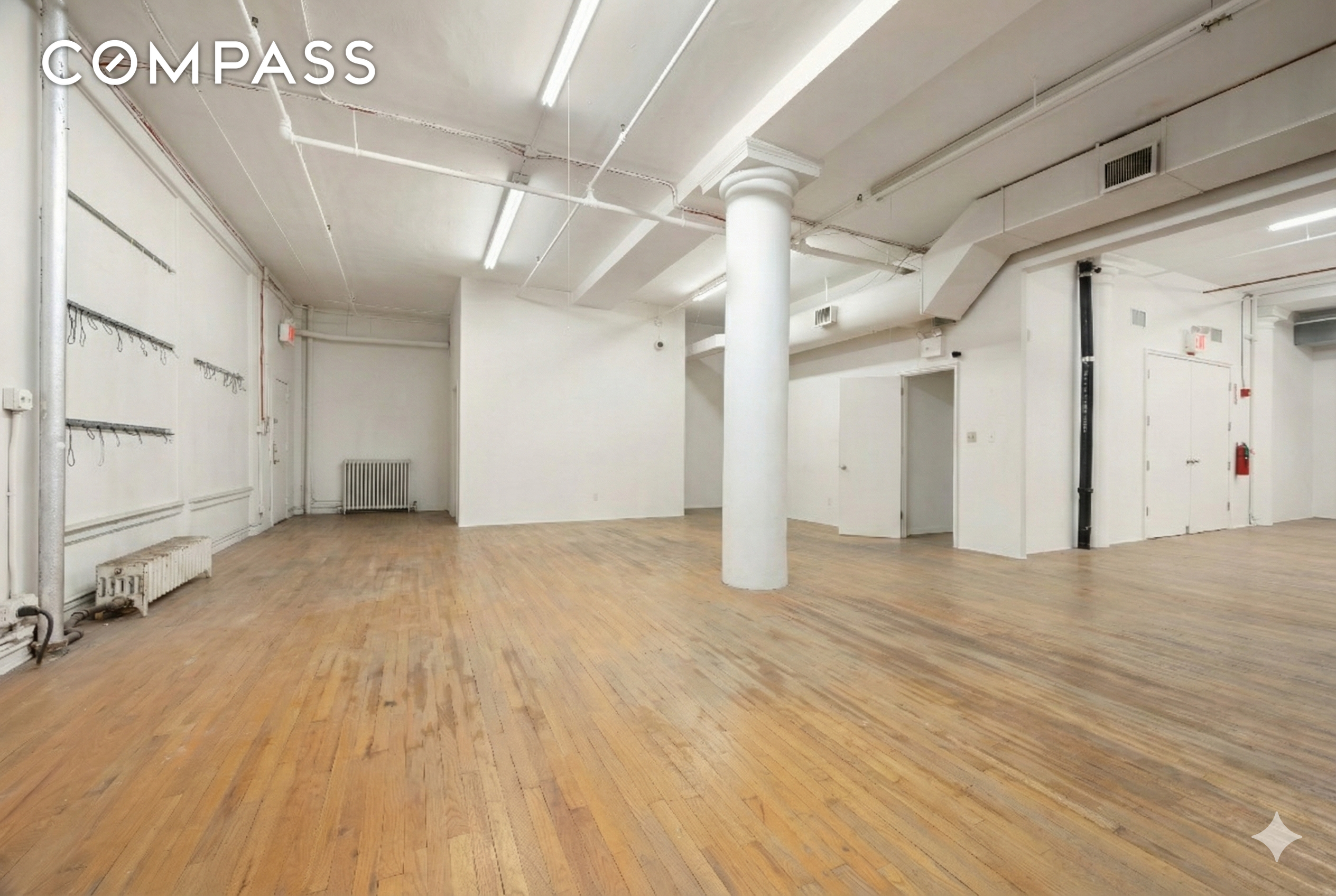 #18 photo, 17 W 17th Street, Flatiron , NY 10011