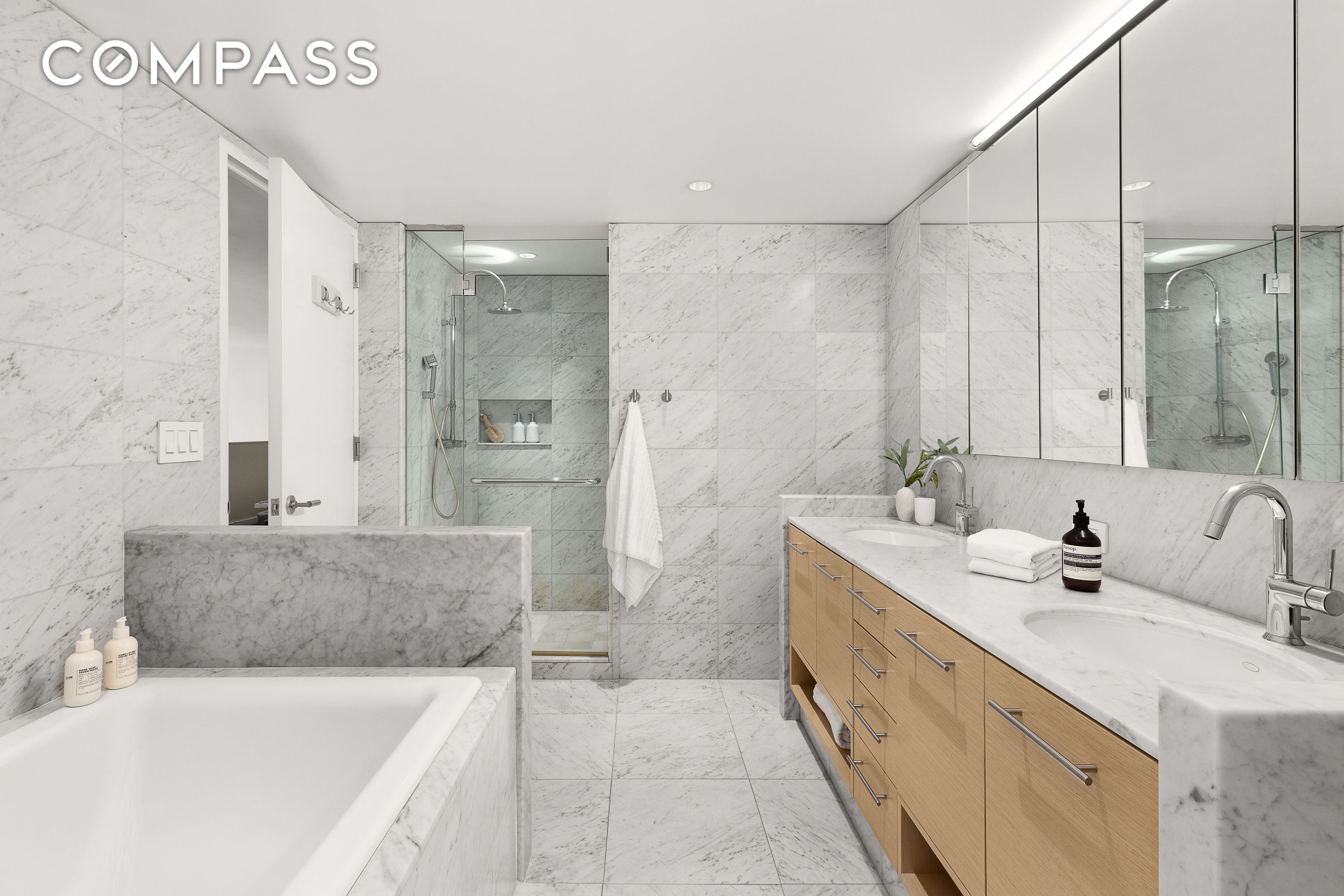 #12 photo, 310 E 53rd Street, Midtown East , NY 10022