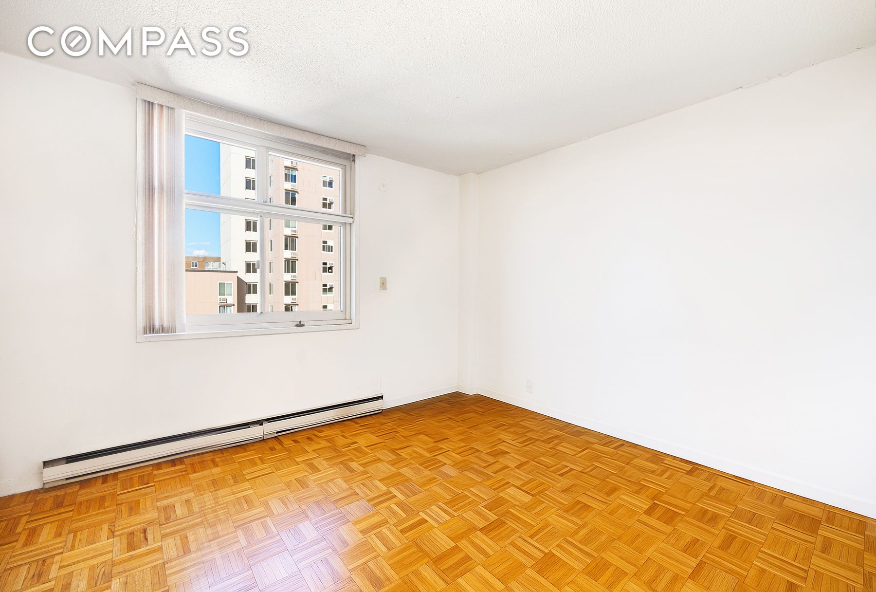 #12 photo, 555 Main Street, مانهاتن Roosevelt Island , NY 10044