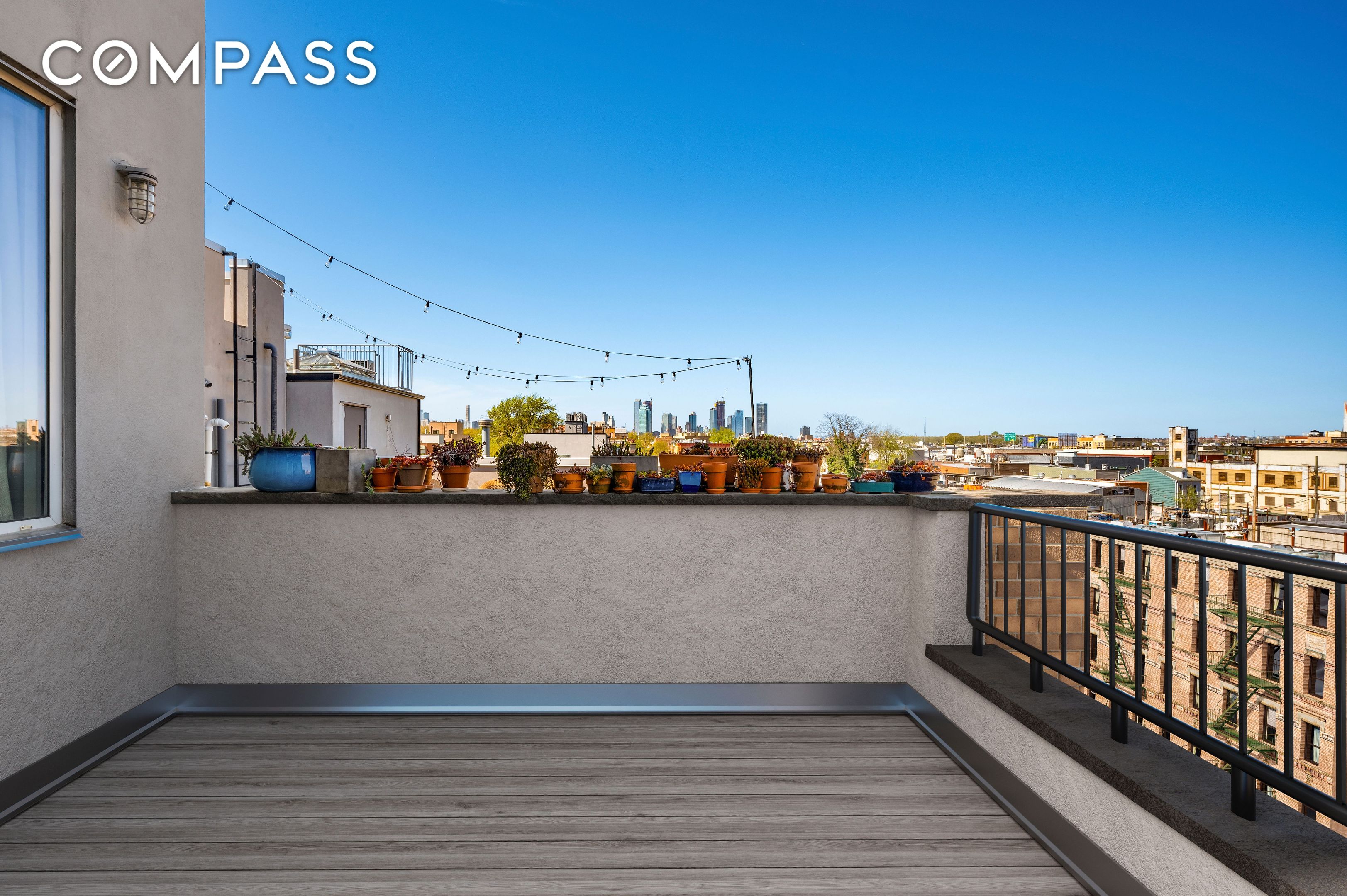 #4 photo, 75 Kingsland Avenue, Williamsburg , NY 11211