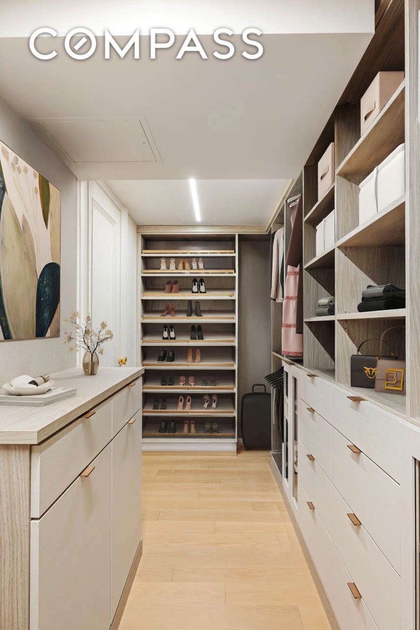 #13 photo, 230 E 50th Street, मैनहटन Midtown East , NY 10022