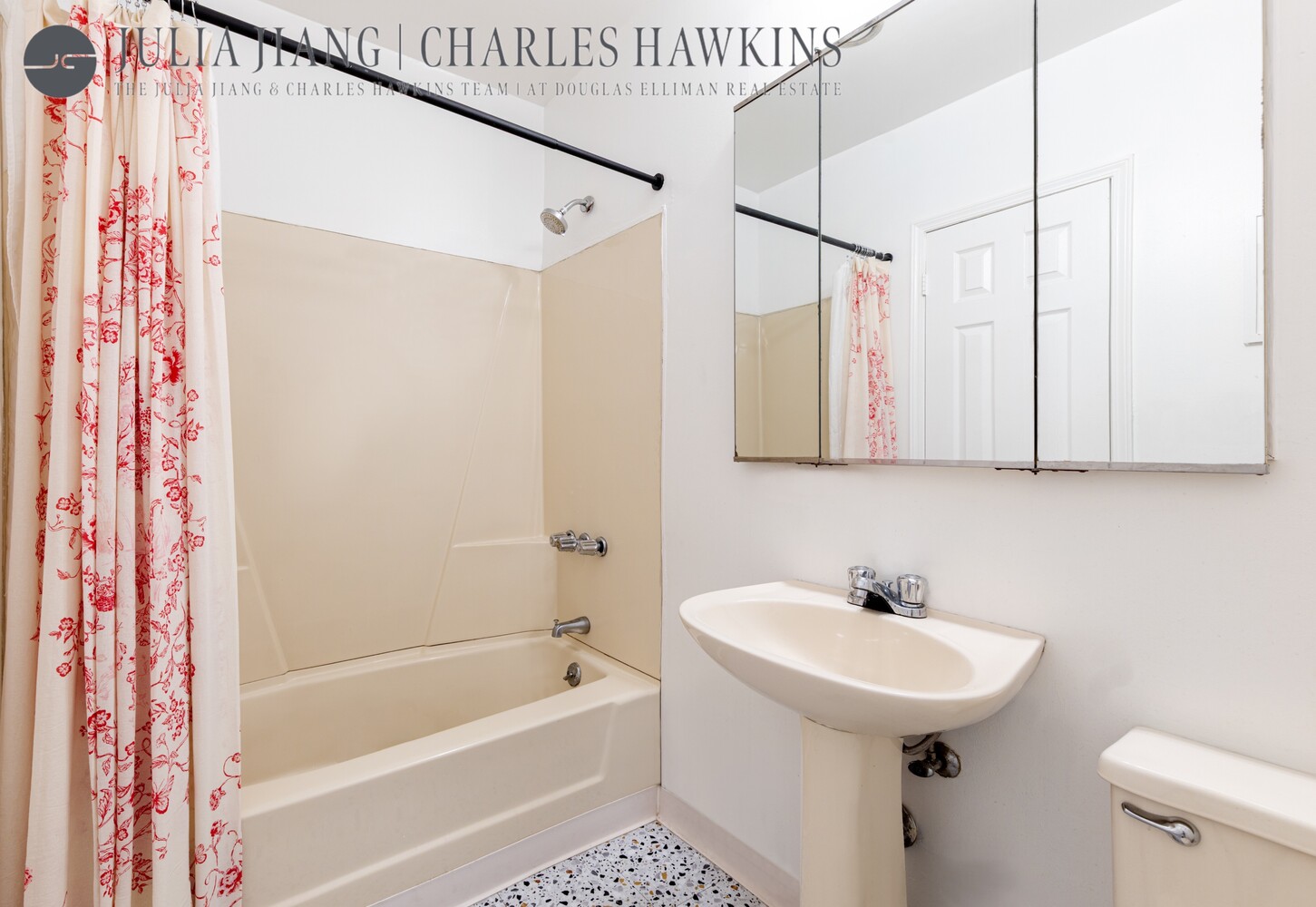 #6 photo, 24 CORNELIA Street, मैनहटन West Village , NY 10014