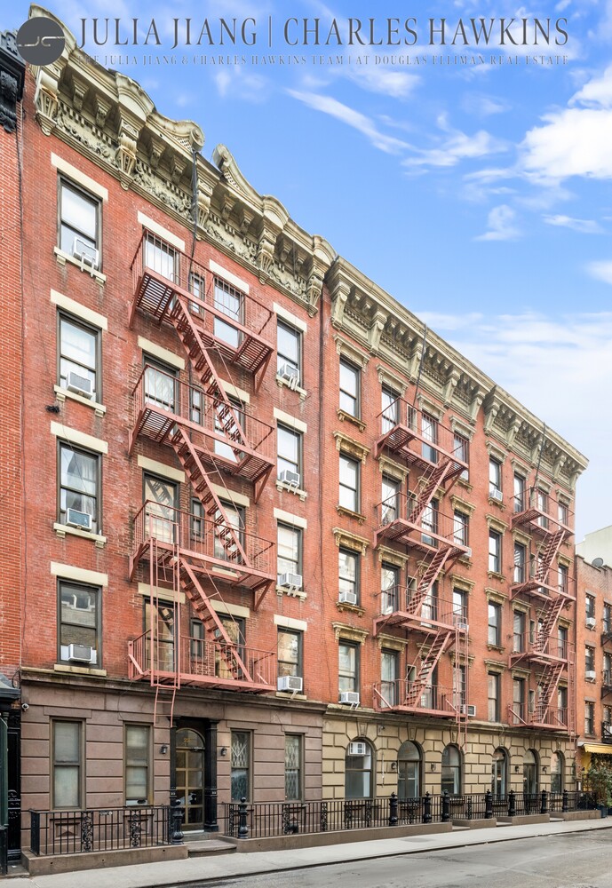 #8 photo, 24 CORNELIA Street, मैनहटन West Village , NY 10014