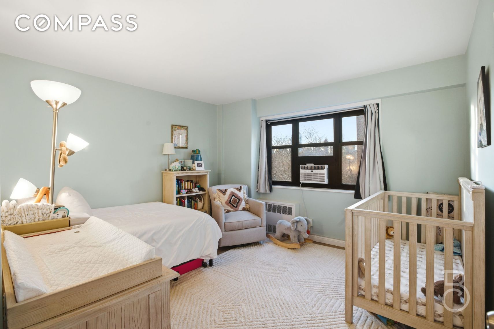 #8 photo, 33-64 21st Street, קווינס Astoria , NY 11106