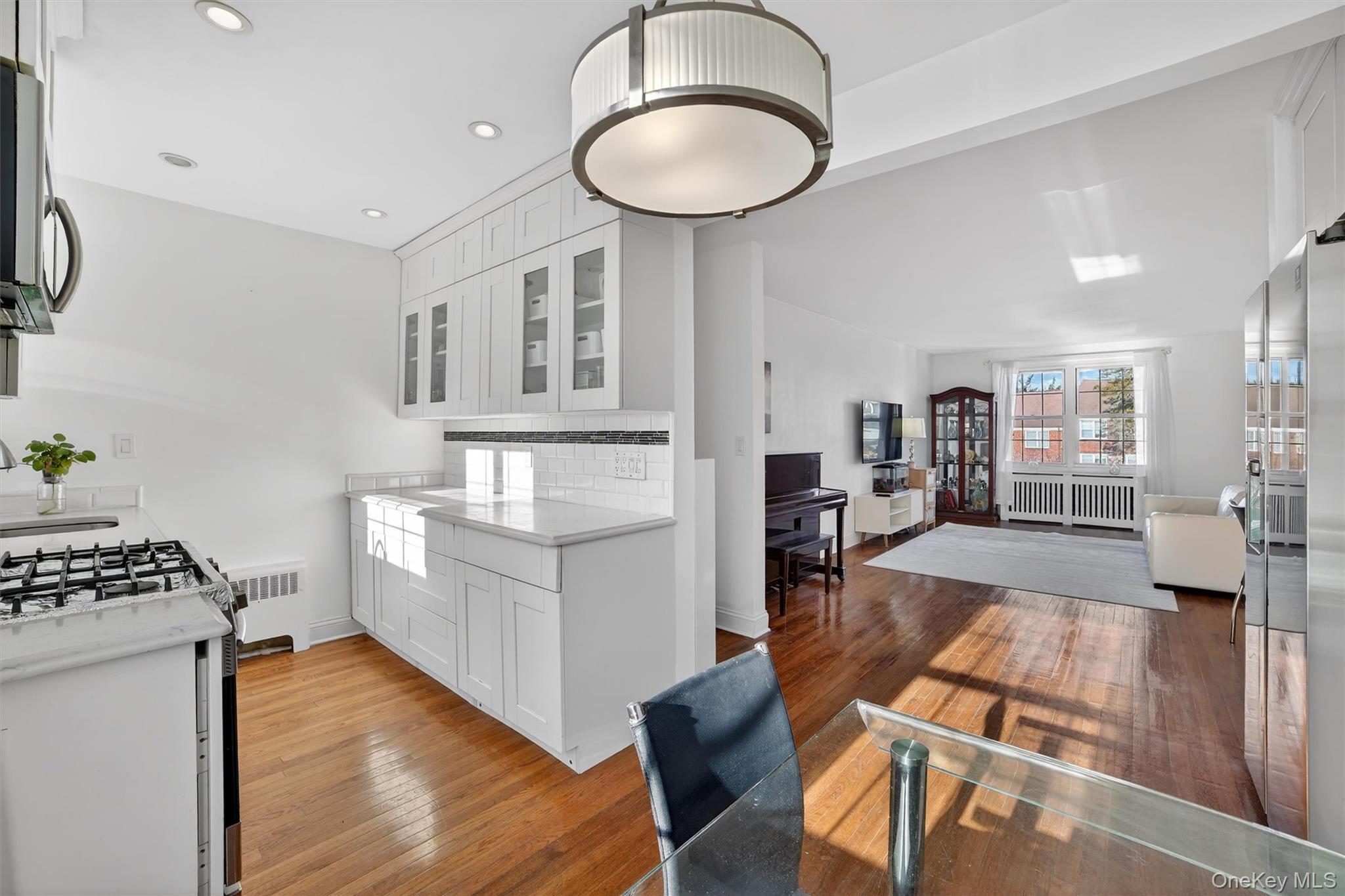 #12 photo, 109 N Broadway, White Plains , NY 10603