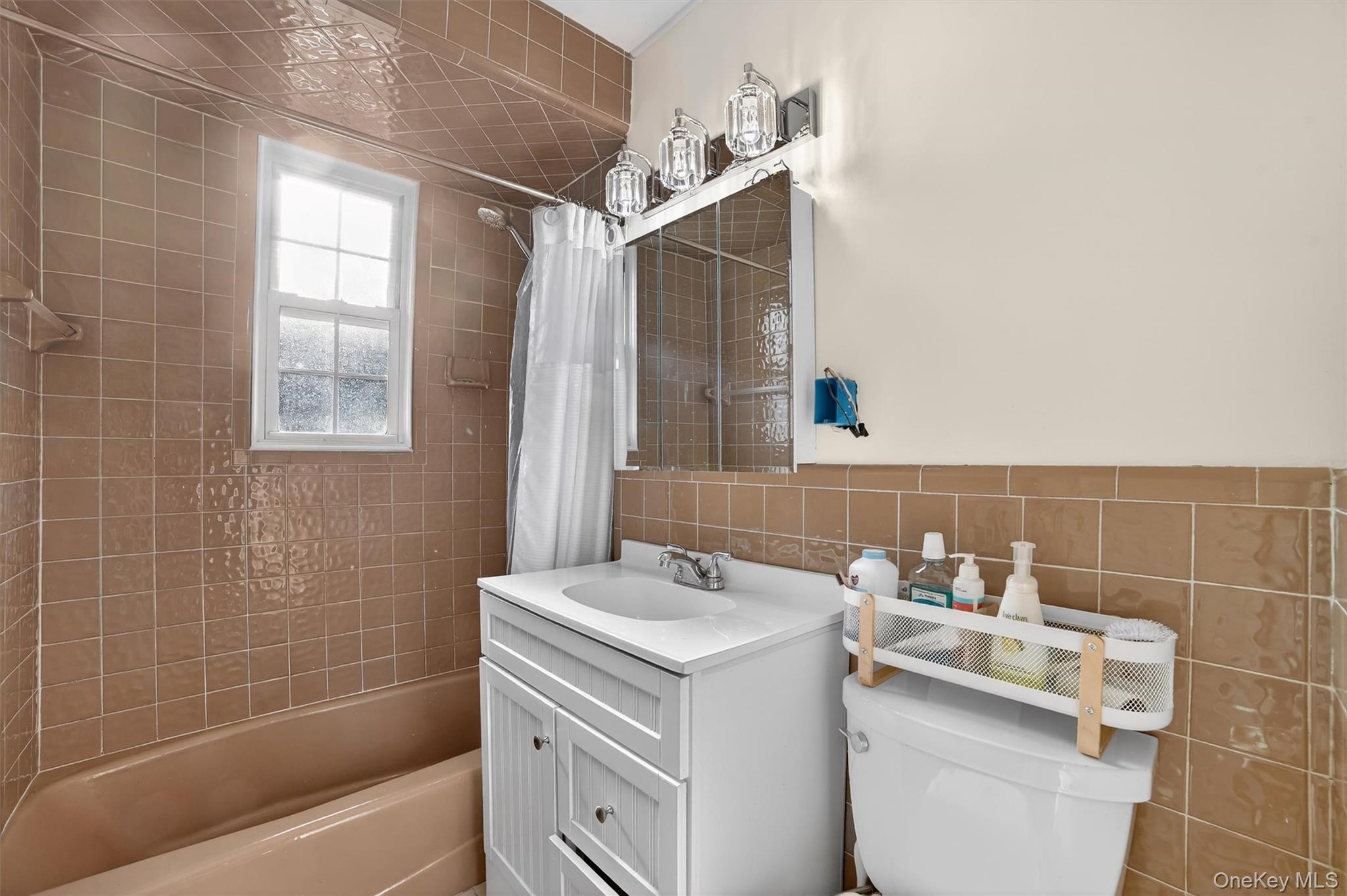 #19 photo, 109 N Broadway, White Plains , NY 10603