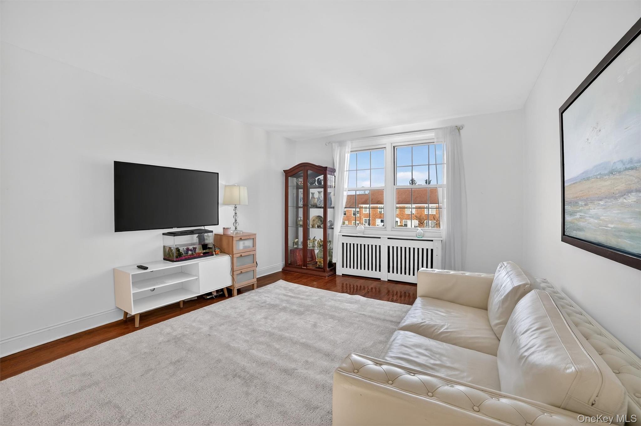 #7 photo, 109 N Broadway, White Plains , NY 10603