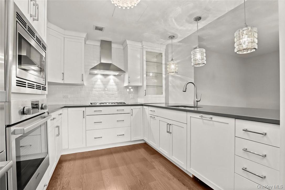 #10 photo, 10 Byron Place, Larchmont , NY 10538