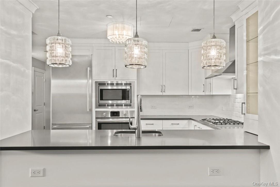 #9 photo, 10 Byron Place, Larchmont , NY 10538