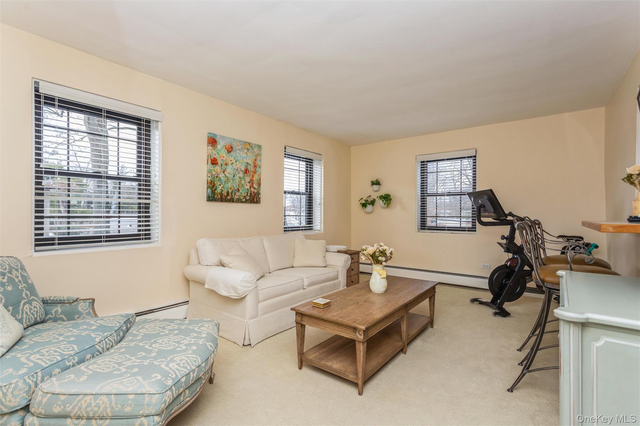 #4 photo, 61 Manchester, Eastchester , NY 10709