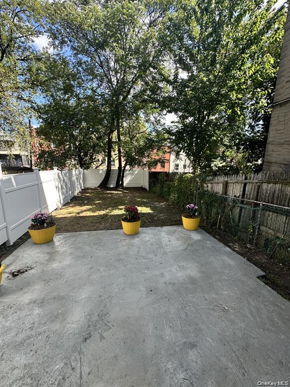 #3 photo, 1045 E 228th Street, Bronx , NY 10466