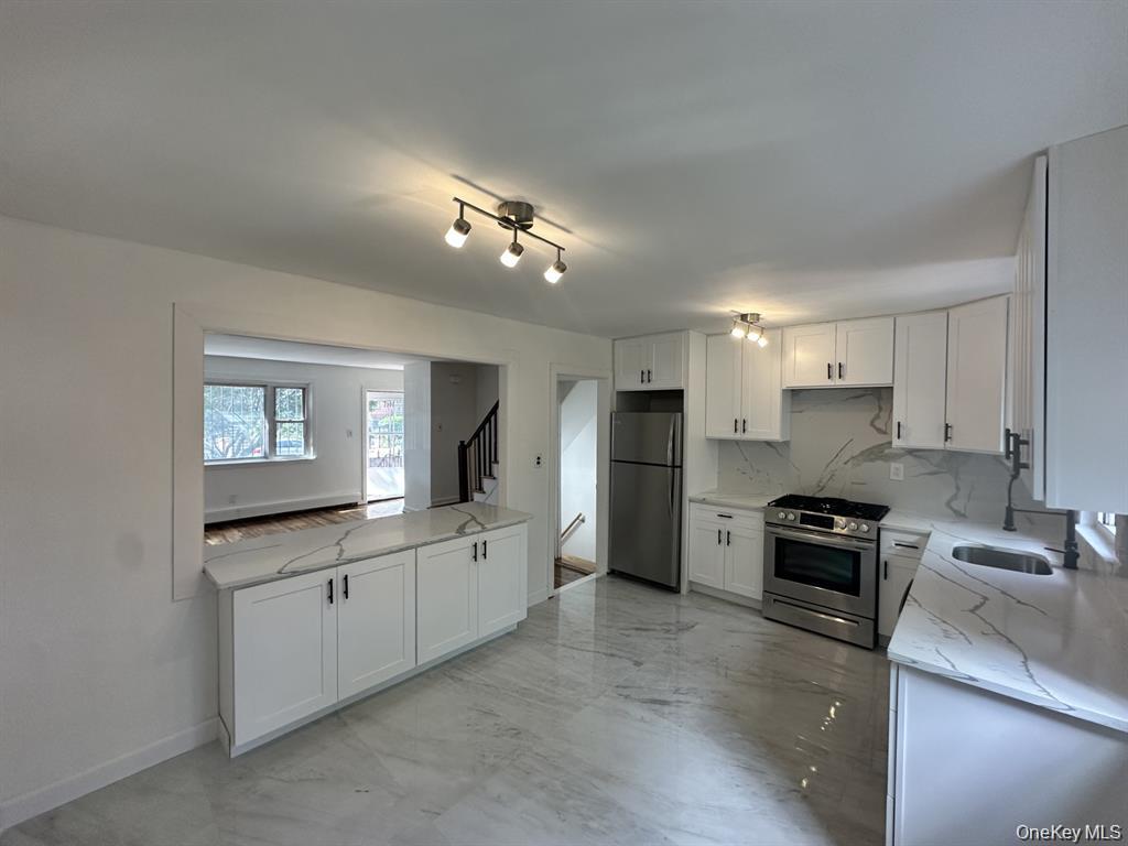 #9 photo, 1045 E 228th Street, Bronx , NY 10466