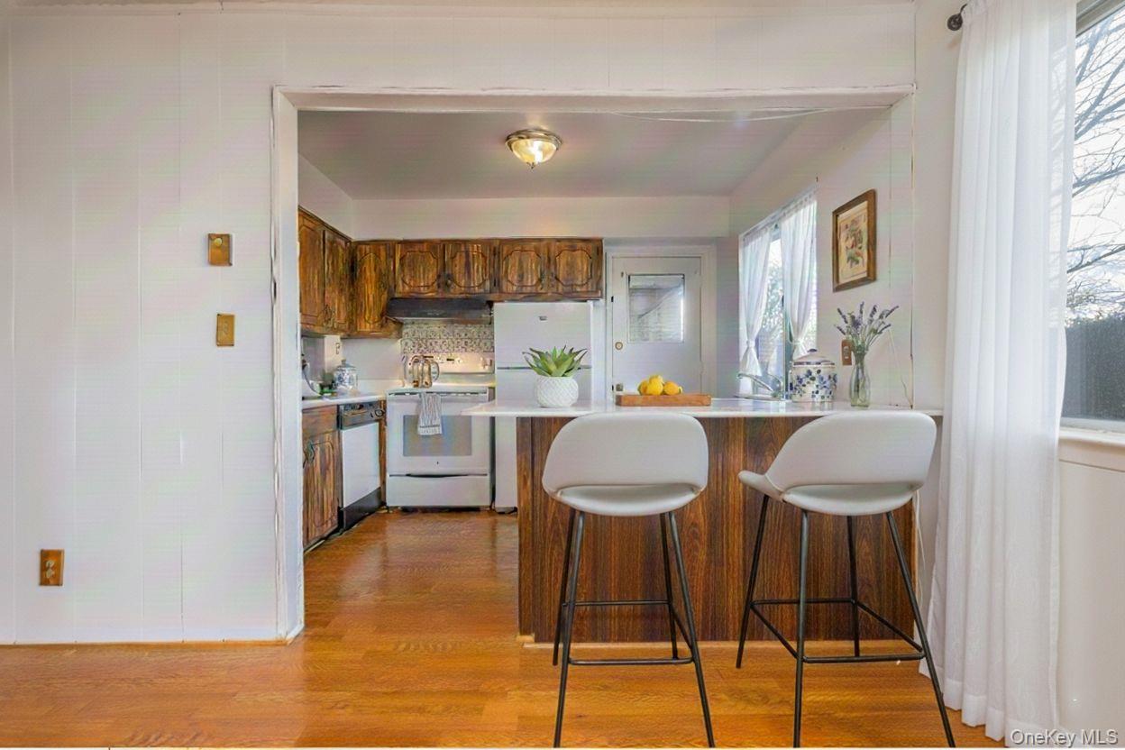 #12 photo, 306 Old Country Road, Elmsford , NY 10523