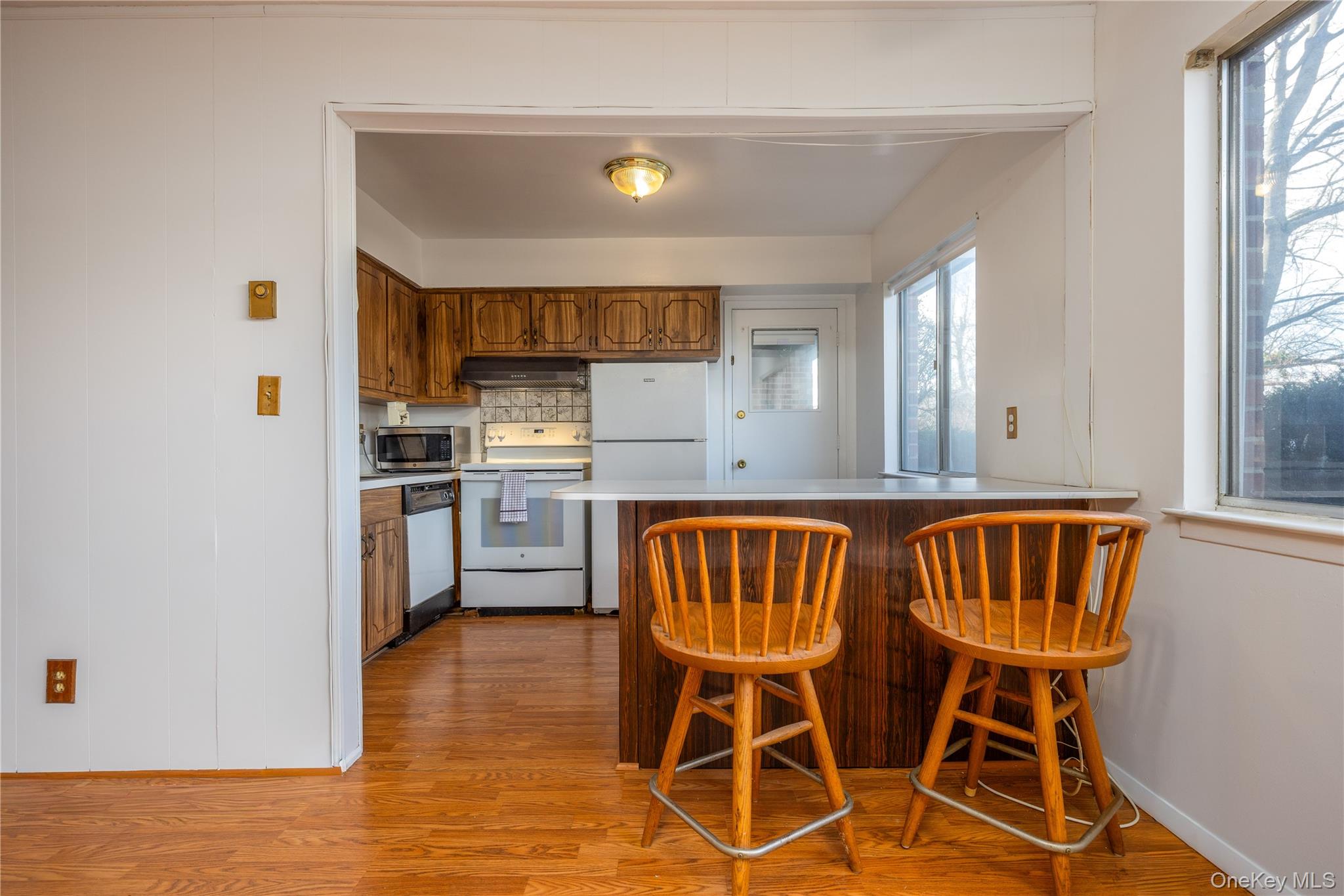 #13 photo, 306 Old Country Road, Elmsford , NY 10523