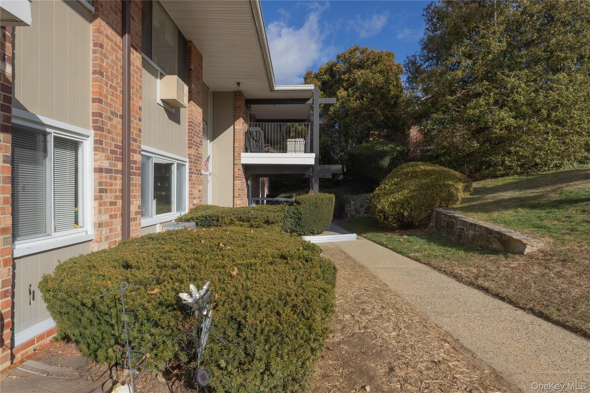 #4 photo, 306 Old Country Road, Elmsford , NY 10523