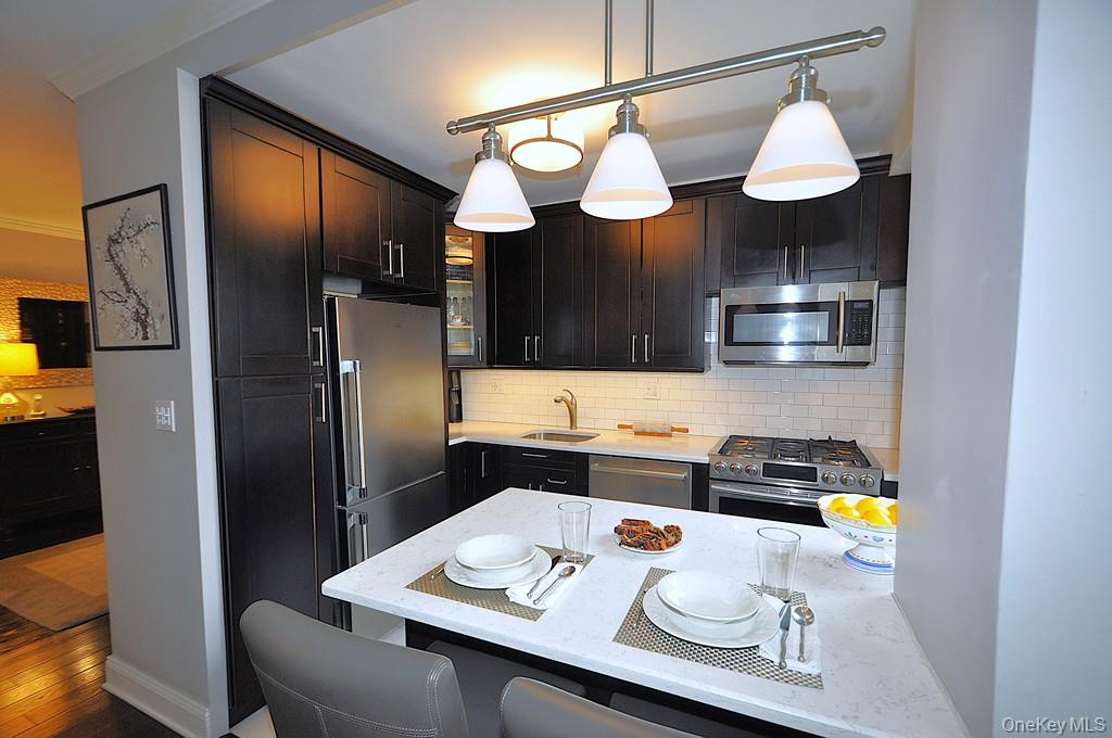 #10 photo, 281 Garth Road, 뉴욕주 Scarsdale , NY 10583