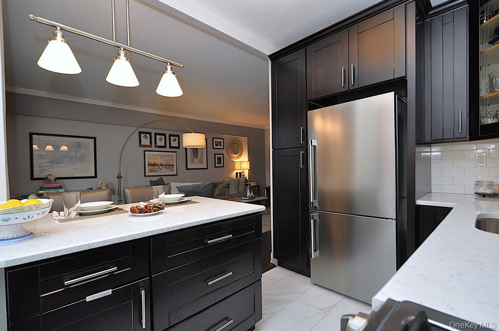 #12 photo, 281 Garth Road, 뉴욕주 Scarsdale , NY 10583