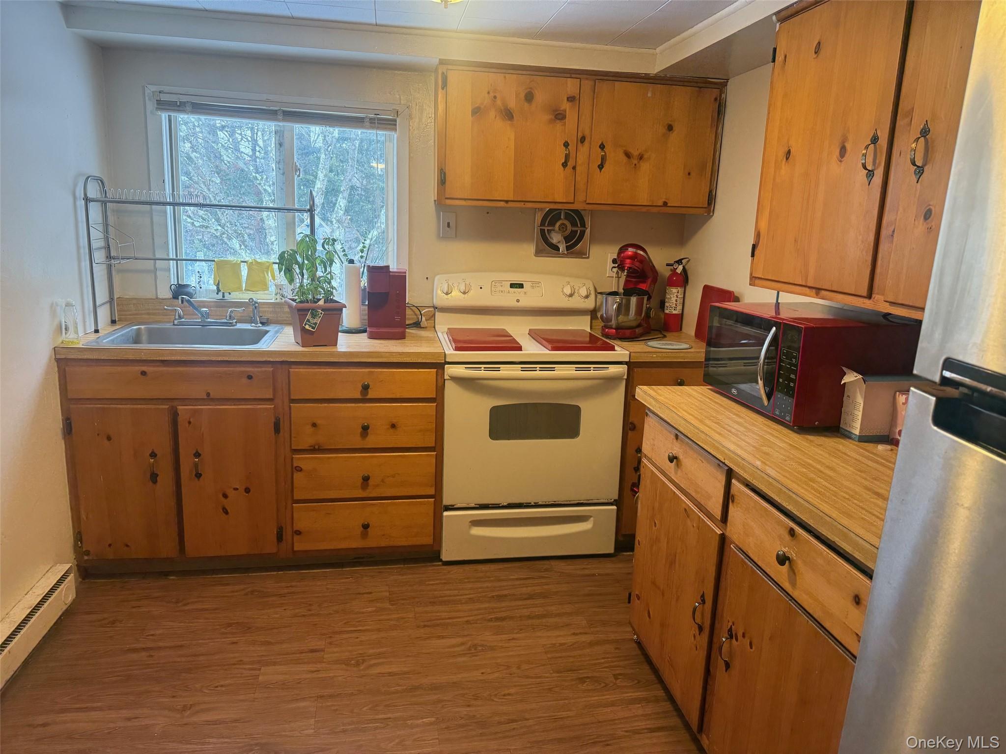 #1 photo, 8 Beech Place, Lake Peekskill , NY 10537