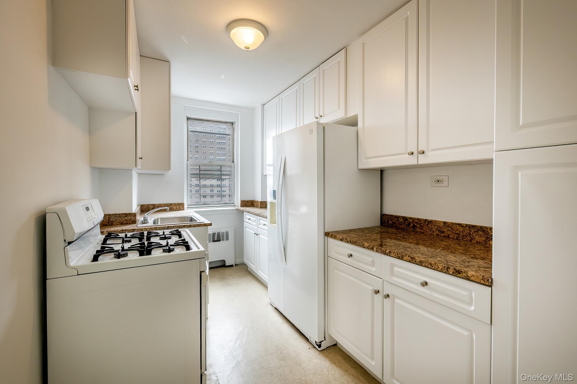 #6 photo, 60 Knolls Crescent, Bronx , NY 10463