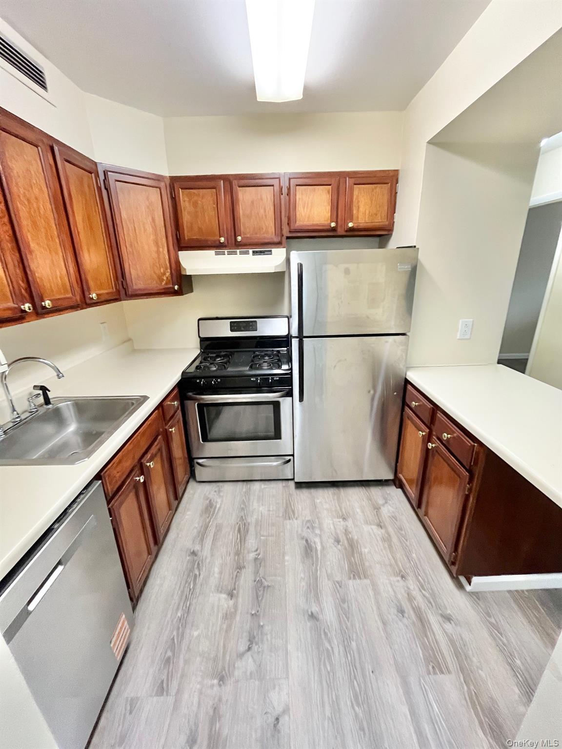 #1 photo, 501 N Barry Avenue, Mamaroneck , NY 10543