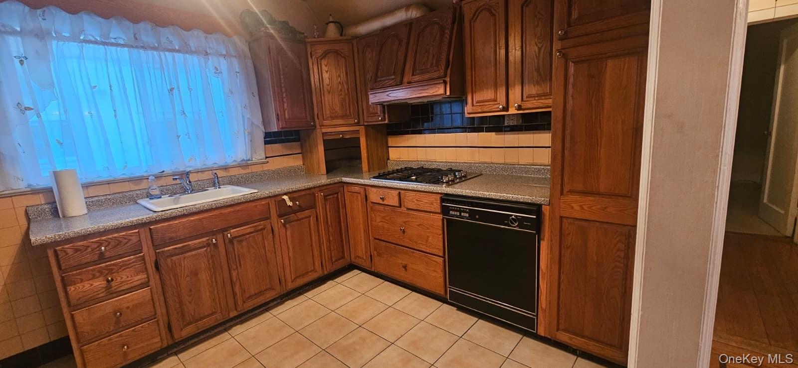 #7 photo, 13839 227th Street, Laurelton , NY 11413