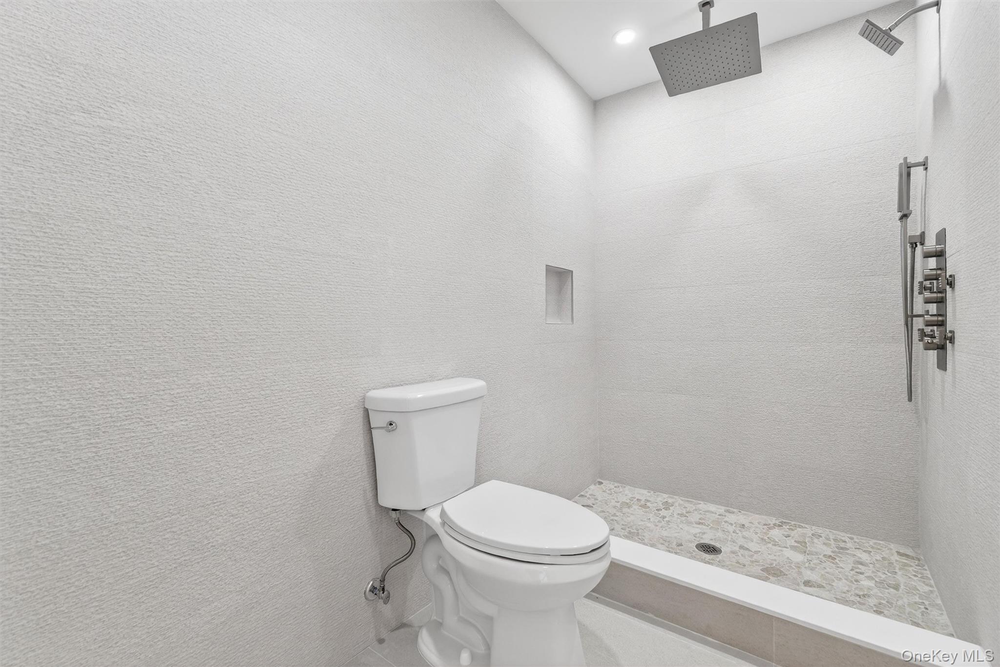 #18 photo, 430 Country Club Lane, Pomona , NY 10970