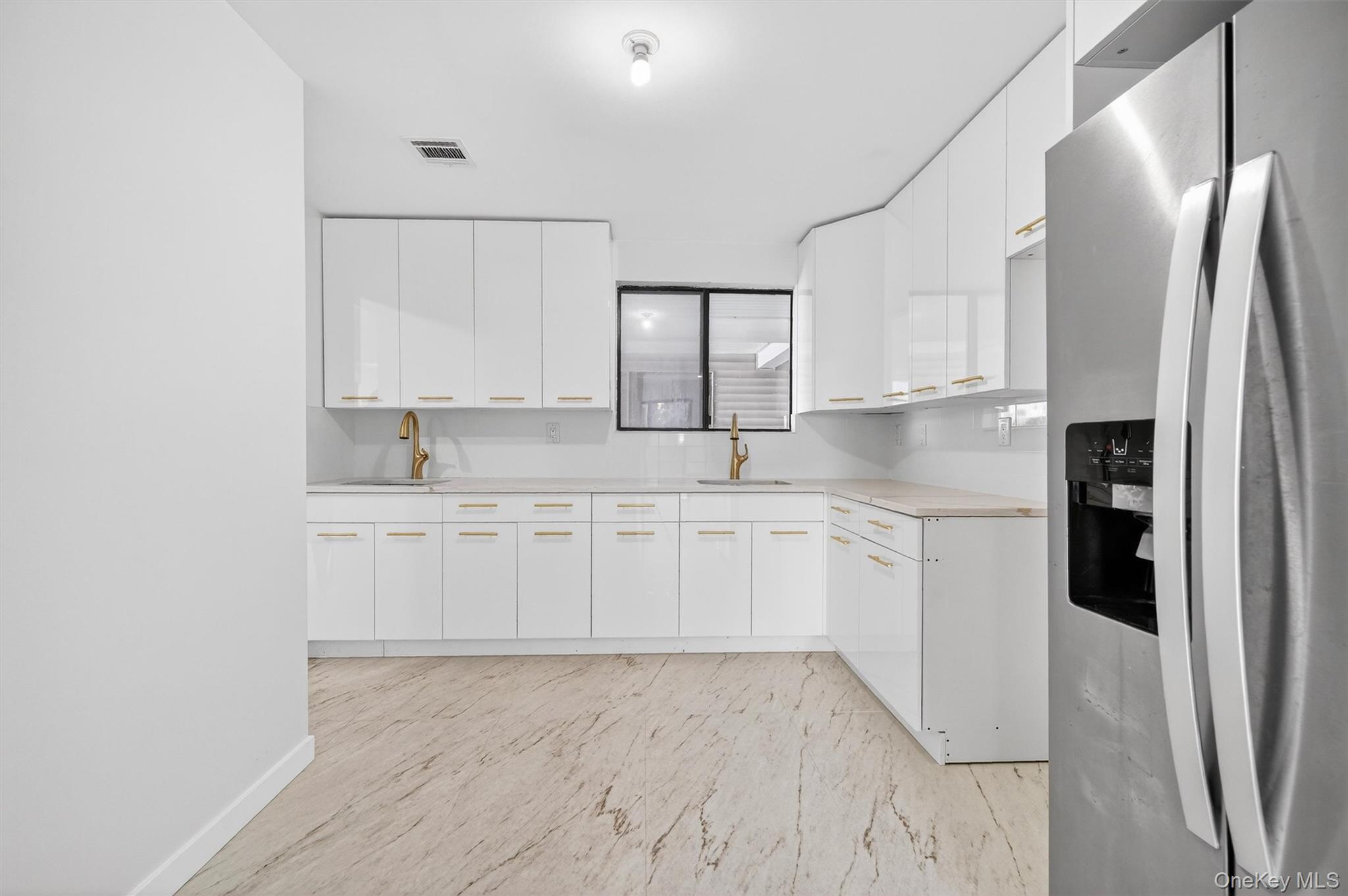 #4 photo, 430 Country Club Lane, Pomona , NY 10970