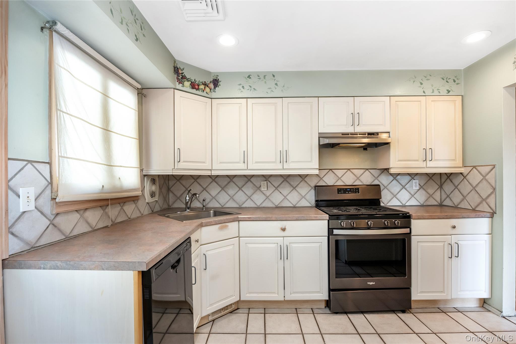 #14 photo, 45 Sound Beach Avenue, Bayville , NY 11709