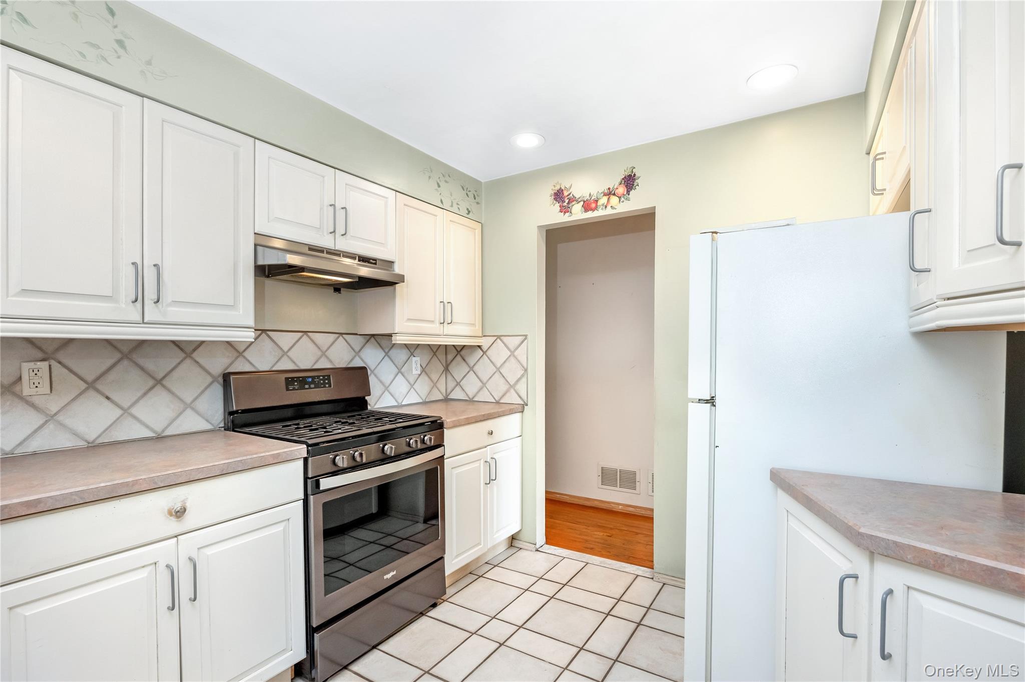 #15 photo, 45 Sound Beach Avenue, Bayville , NY 11709