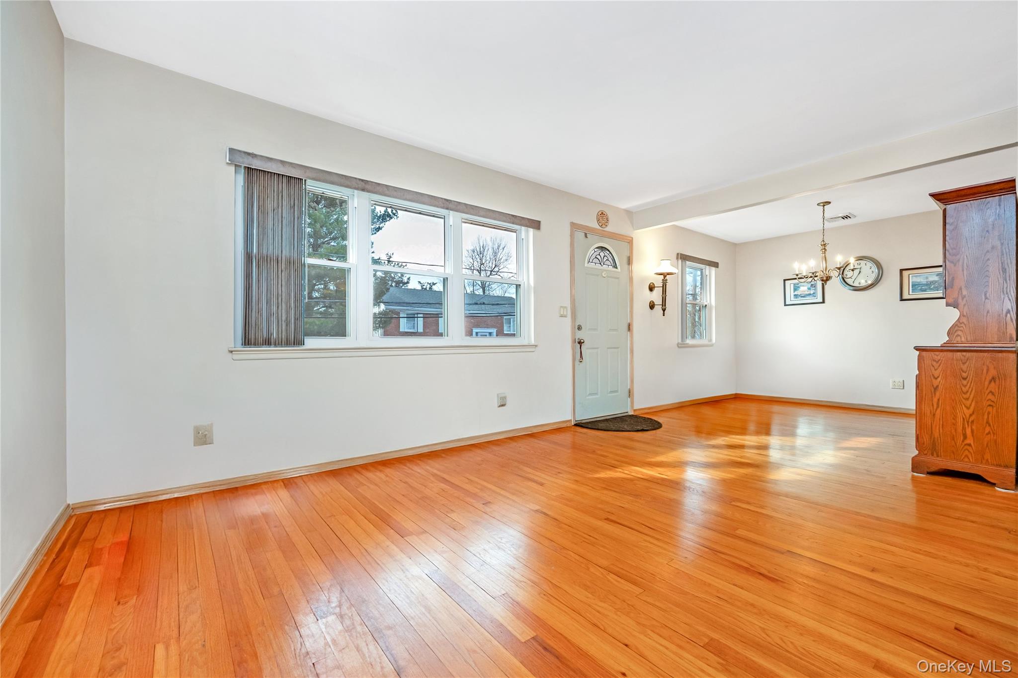 #9 photo, 45 Sound Beach Avenue, Bayville , NY 11709