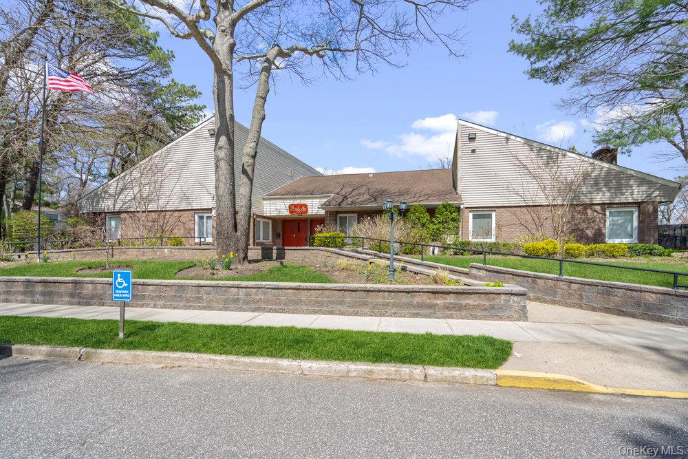 #18 photo, 210 Springmeadow Drive, Holbrook , NY 11741