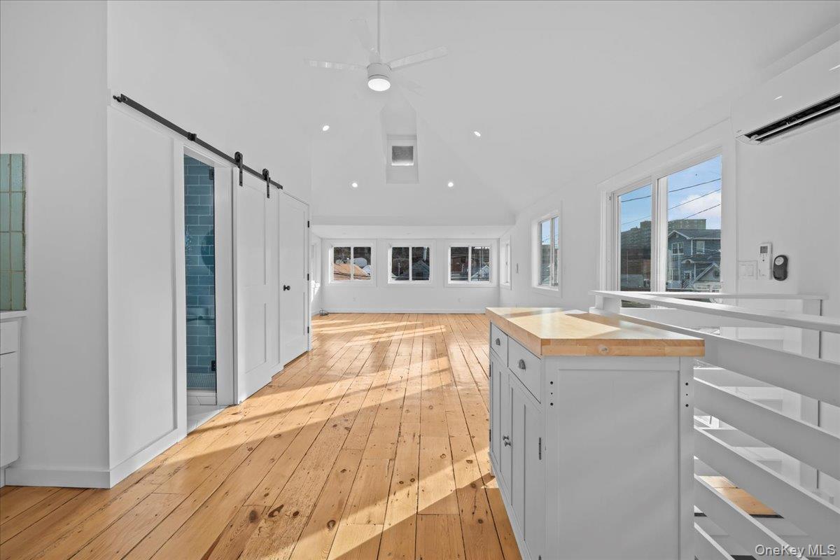 #8 photo, 318A Beach 101st Street, Rockaway Park , NY 11694