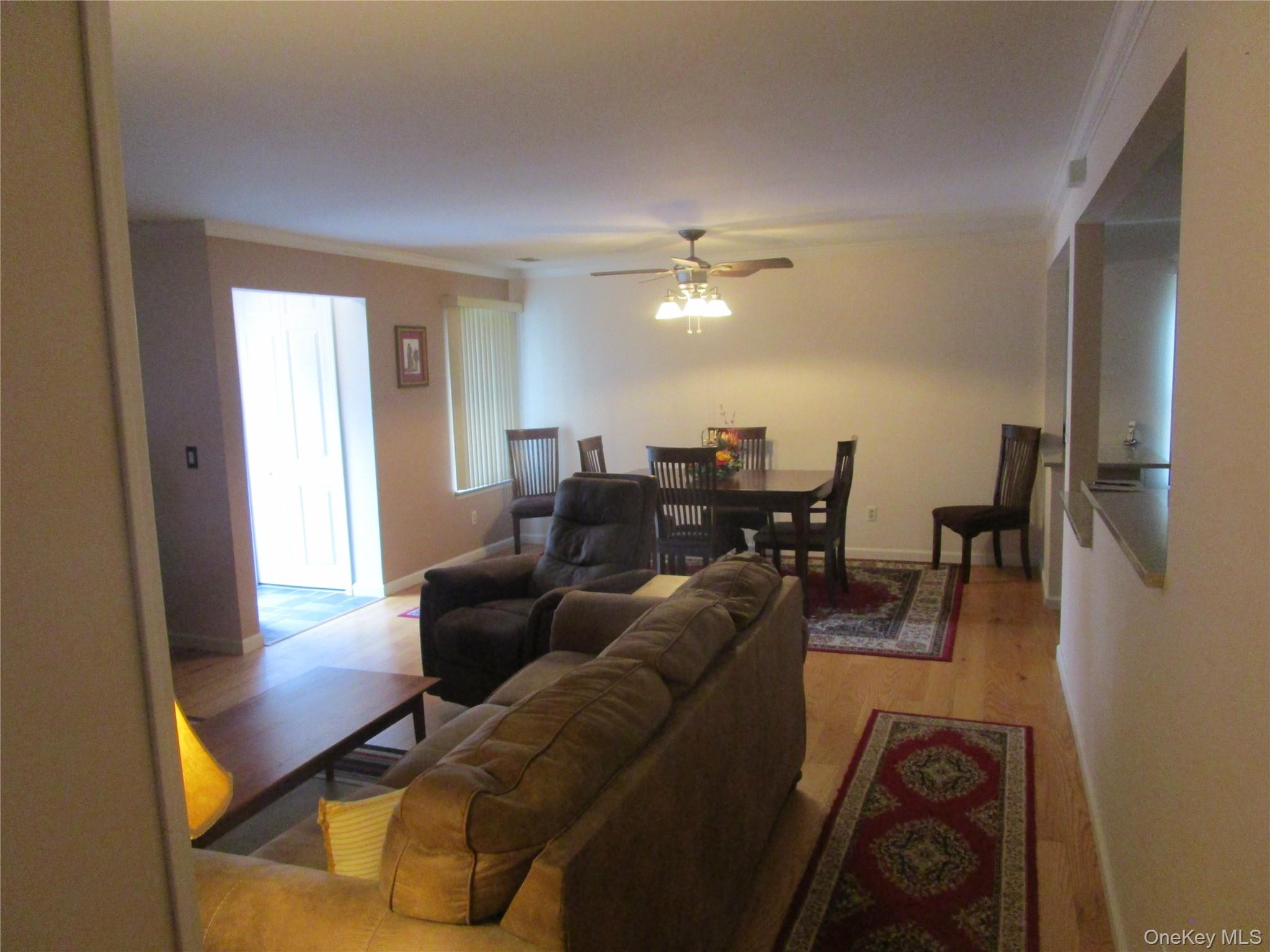 #6 photo, 342 Clubhouse Court, Coram , NY 11727