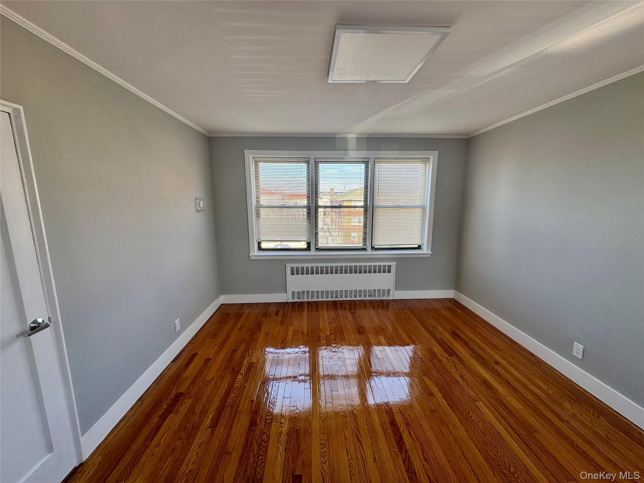 #12 photo, 302 E Broadway, מחוז נסאו Long Beach , NY 11561