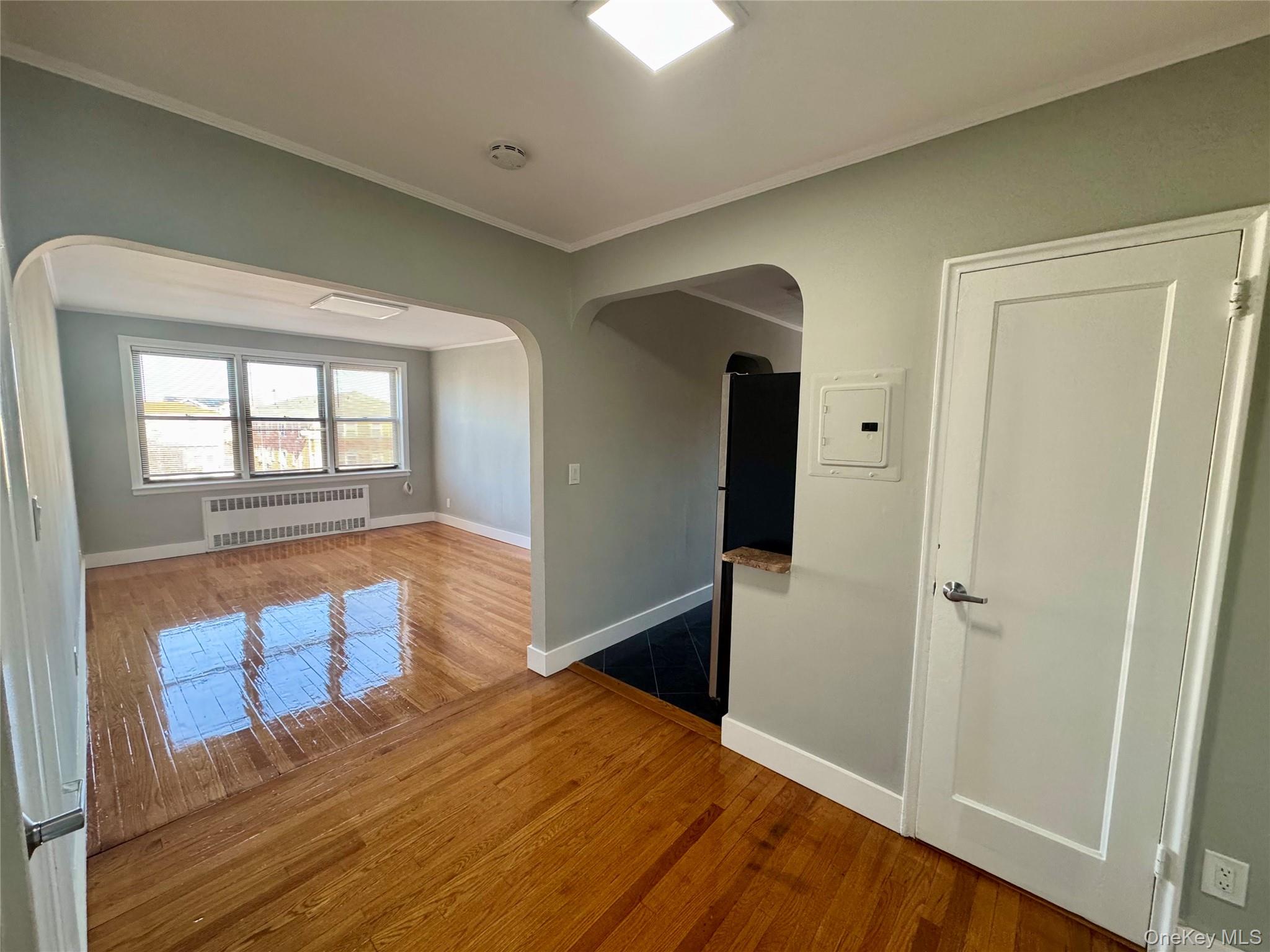 #3 photo, 302 E Broadway, מחוז נסאו Long Beach , NY 11561