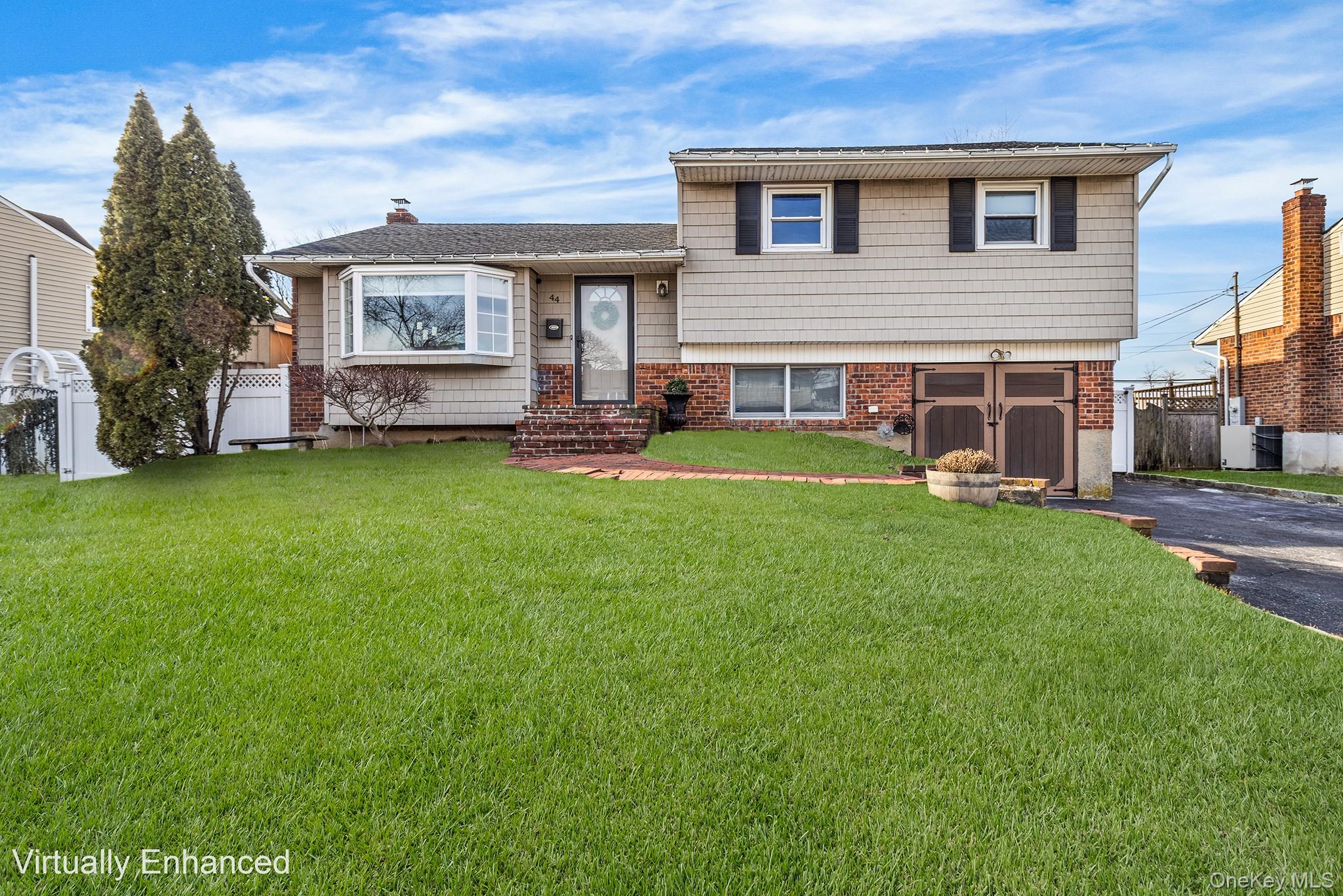 #1 photo, 44 Colony Lane, 롱 아일랜드 Syosset , NY 11791