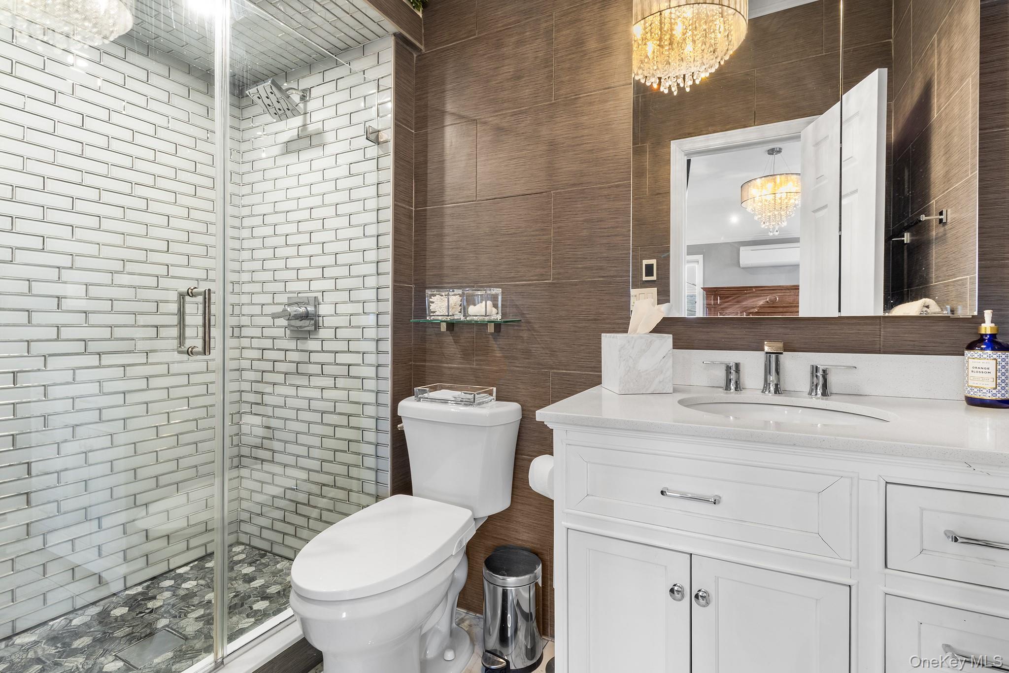 #16 photo, 44 Colony Lane, स्योसेट Syosset , NY 11791