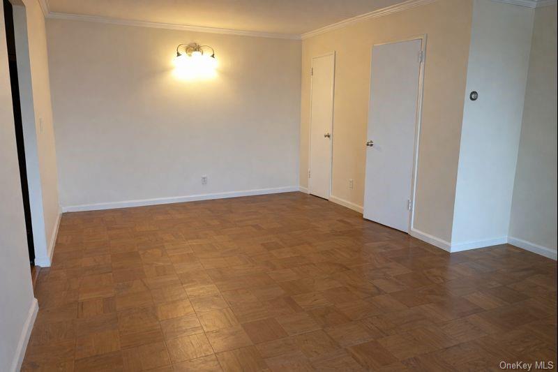 #9 photo, 100 Clinton Avenue, Mineola , NY 11501