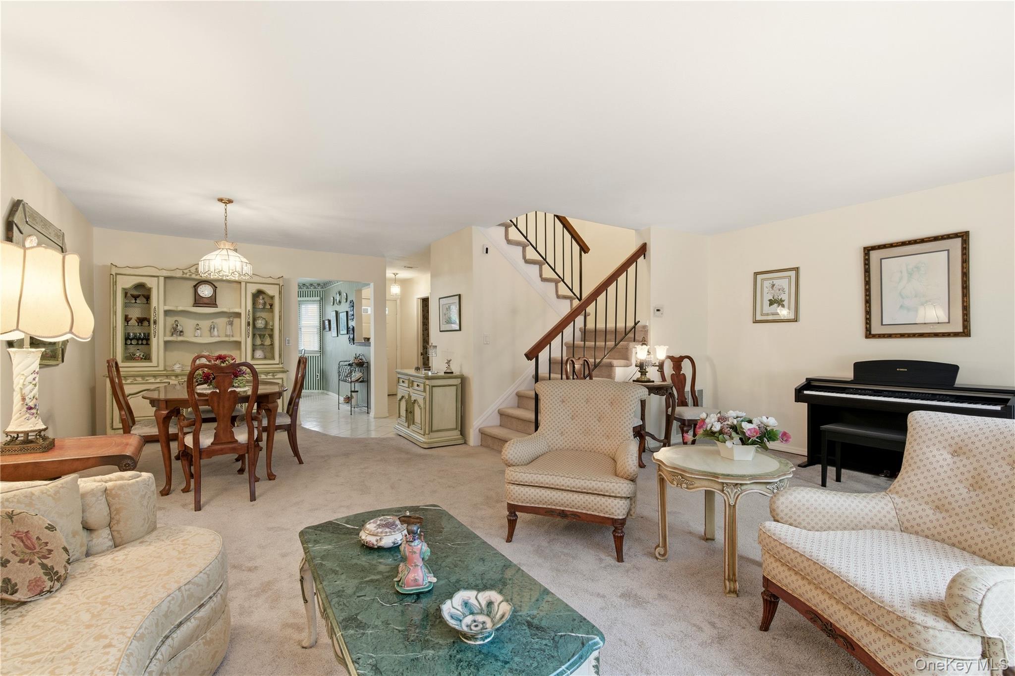 #16 photo, 10 Hampton Way, Woodbury , NY 11797