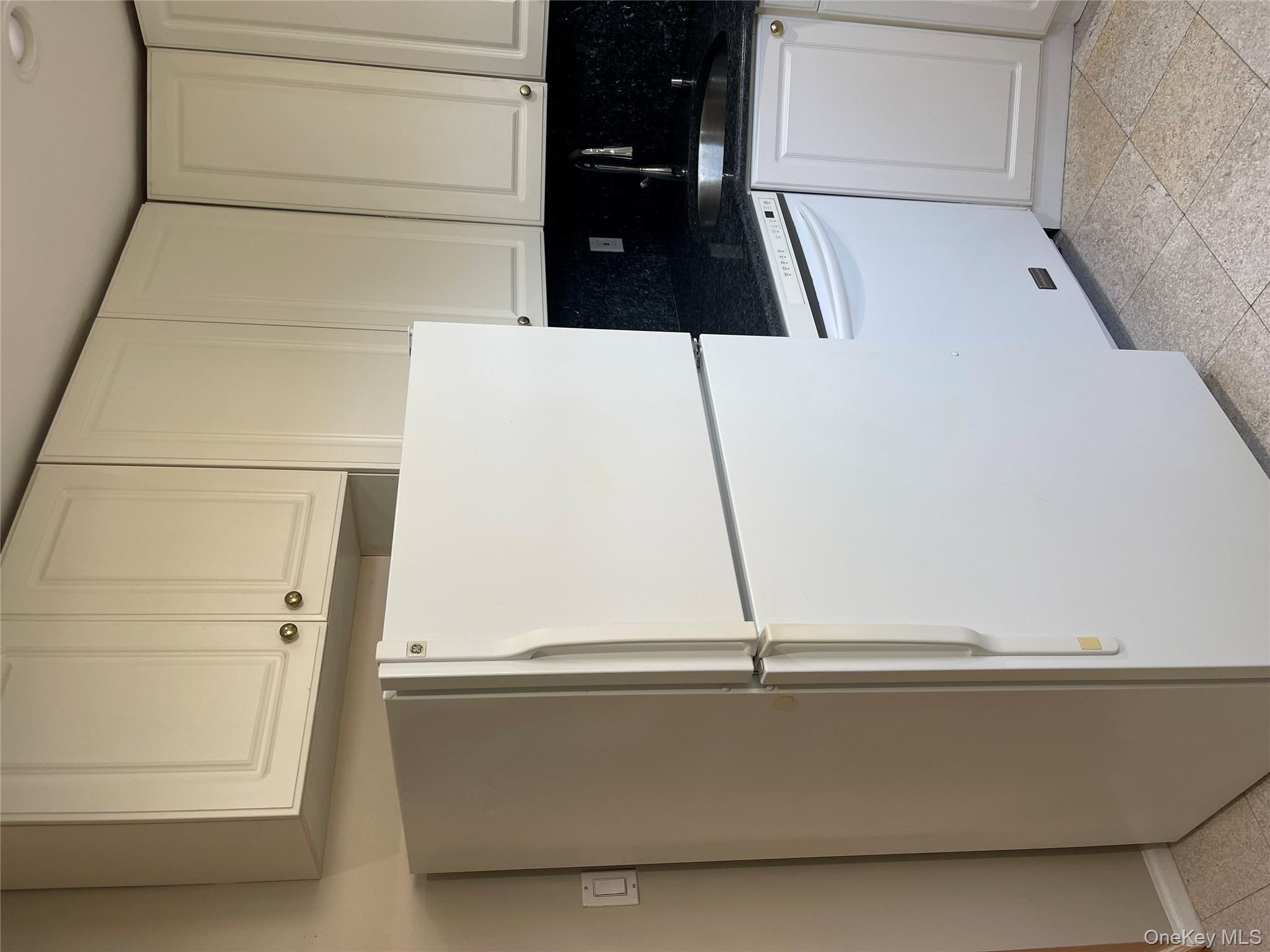 #3 photo, 26007 Langston, كوينز Glen Oaks , NY 11004